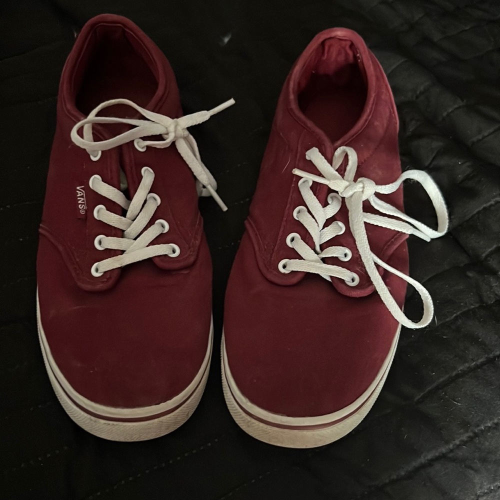 Maroon shoes worn a few times still has a lot of sole